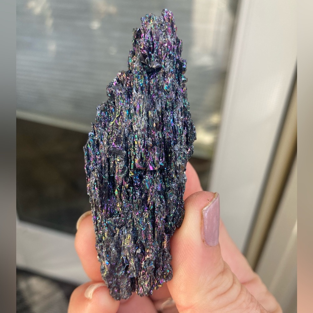 Beautiful crystal carborundum piece